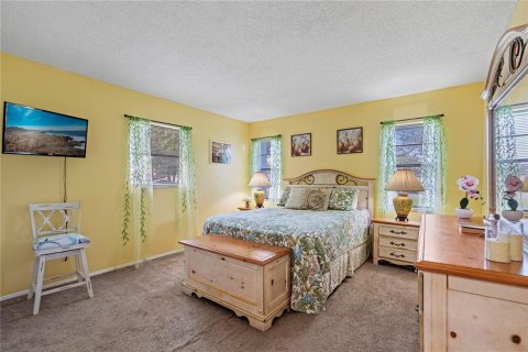 House in Spring Hill, Florida 2 bedrooms, 147.53 sq.m. № 1833060 - photo 13