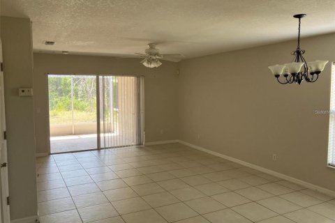 Commercial property in Punta Gorda, Florida 6 bedrooms, 272.95 sq.m. № 1822649 - photo 3
