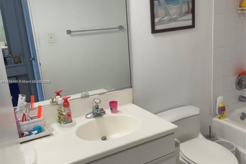 Condominio en venta en Miami Beach, Florida, 2 dormitorios, 95.69 m2 № 1860965 - foto 7