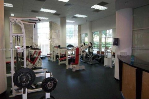 Condominio en venta en Miami Beach, Florida, 2 dormitorios, 95.69 m2 № 1860965 - foto 13