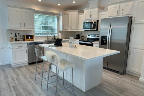 Casa en alquiler en Clewiston, Florida, 3 dormitorios, 116.69 m2 № 1702387 - foto 9