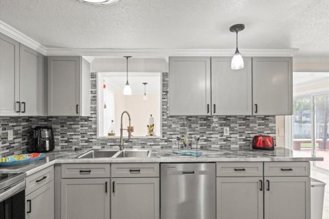 Casa en venta en Hernando Beach, Florida, 3 dormitorios, 129.32 m2 № 1911587 - foto 11