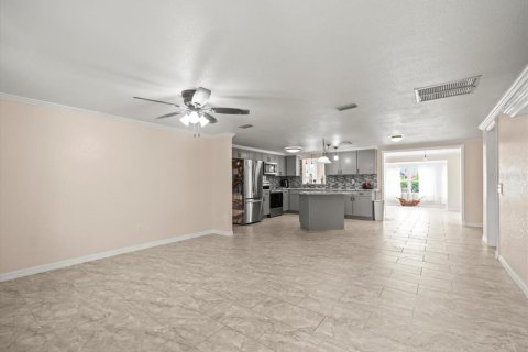 Casa en venta en Hernando Beach, Florida, 3 dormitorios, 129.32 m2 № 1911587 - foto 5