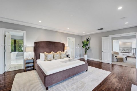 House in Hollywood, Florida 5 bedrooms, 617.89 sq.m. № 2030741 - photo 6