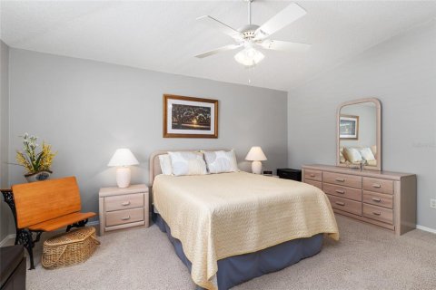 House in The Villages, Florida 2 bedrooms, 107.4 sq.m. № 1879987 - photo 28