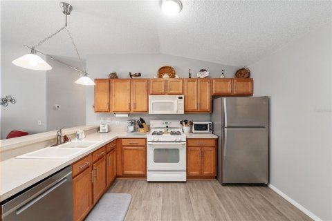House in The Villages, Florida 2 bedrooms, 107.4 sq.m. № 1879987 - photo 20