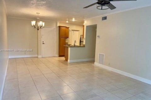 Copropriété à vendre à Oakland Park, Floride: 2 chambres, 97.55 m2 № 2063676 - photo 17