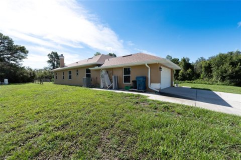 Villa ou maison à vendre à Deltona, Floride: 4 chambres, 229.84 m2 № 1886357 - photo 4