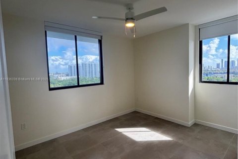 Villa ou maison à louer à North Miami Beach, Floride: 3 chambres № 2013462 - photo 3