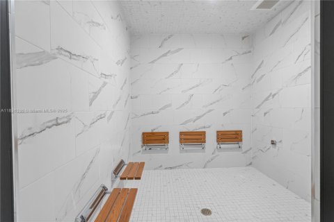 Villa ou maison à louer à North Miami Beach, Floride: 3 chambres № 2013462 - photo 25