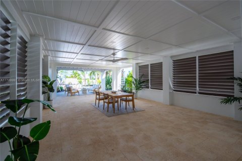 House in Marathon, Florida 5 bedrooms, 279.73 sq.m. № 1863755 - photo 28