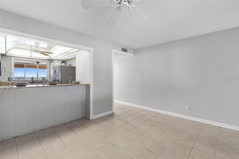 Condo in Ormond Beach, Florida, 2 bedrooms  № 1873734 - photo 20