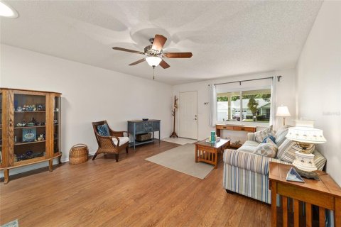 House in Ocala, Florida 2 bedrooms, 142.14 sq.m. № 1796892 - photo 13