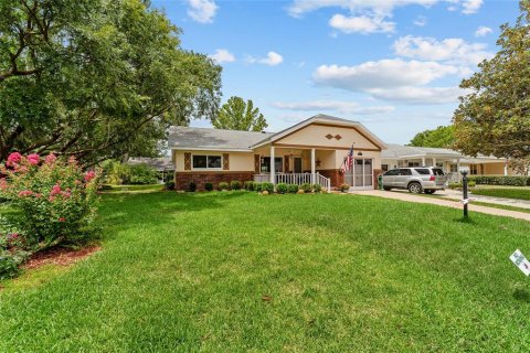 House in Ocala, Florida 2 bedrooms, 142.14 sq.m. № 1796892 - photo 1