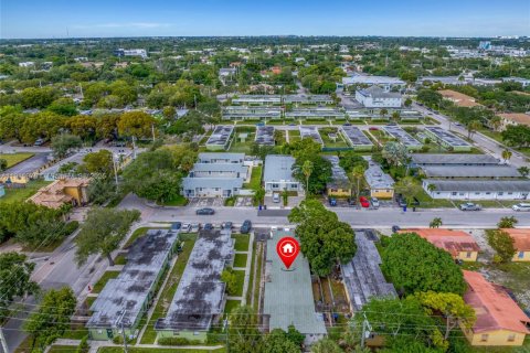 Propiedad comercial en venta en Fort Lauderdale, Florida, 218.13 m2 № 1970607 - foto 15