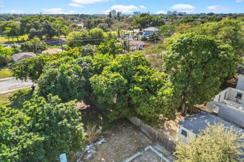 House in Miami, Florida 3 bedrooms, 73.39 sq.m. № 1993999 - photo 24