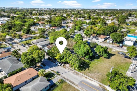 House in Miami, Florida 3 bedrooms, 73.39 sq.m. № 1993999 - photo 27