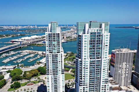 Copropriété à louer à Miami, Floride: 3 chambres, 126.63 m2 № 2169034 - photo 2