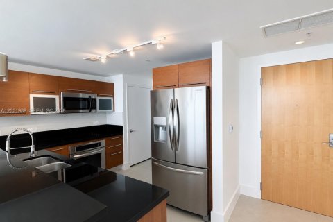 Copropriété à louer à Miami, Floride: 3 chambres, 126.63 m2 № 2169034 - photo 5