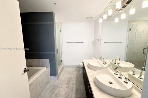Copropriété à louer à Miami, Floride: 3 chambres, 126.63 m2 № 2169034 - photo 9