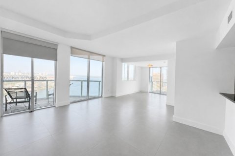 Copropriété à louer à Miami, Floride: 3 chambres, 126.63 m2 № 2169034 - photo 3