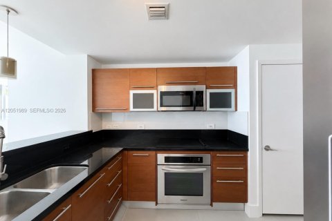 Copropriété à louer à Miami, Floride: 3 chambres, 126.63 m2 № 2169034 - photo 4