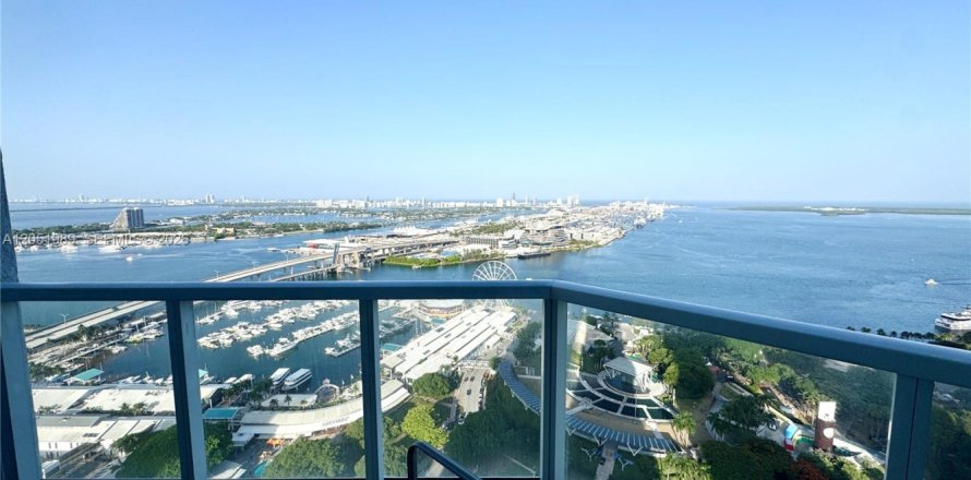 Condo à Miami, Floride, 3 chambres № 2169034