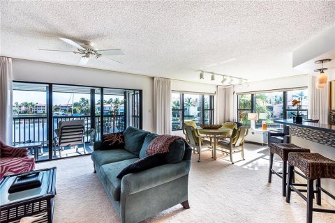 Copropriété à louer à Punta Gorda, Floride: 2 chambres, 140.84 m2 № 242176 - photo 4