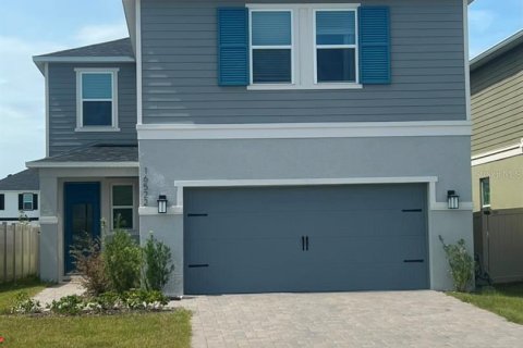 House in Clermont, Florida 5 bedrooms, 236.53 sq.m. № 2218549