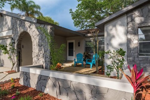 House in Oldsmar, Florida 4 bedrooms, 141.49 sq.m. № 1888612 - photo 3