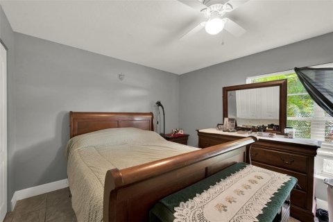 Casa en venta en Kissimmee, Florida, 2 dormitorios, 92.9 m2 № 1914758 - foto 22