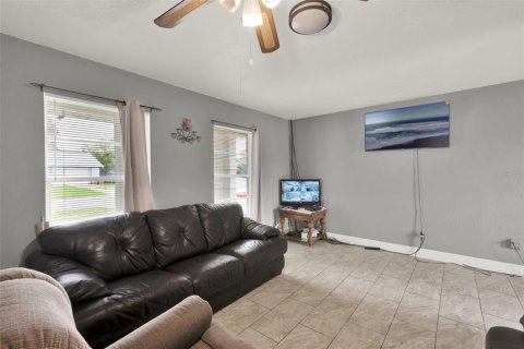 Casa en venta en Kissimmee, Florida, 2 dormitorios, 92.9 m2 № 1914758 - foto 13