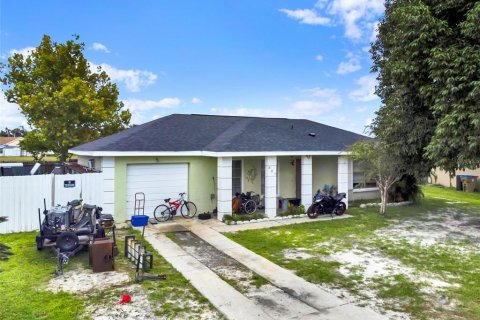 Casa en venta en Kissimmee, Florida, 2 dormitorios, 92.9 m2 № 1914758 - foto 1
