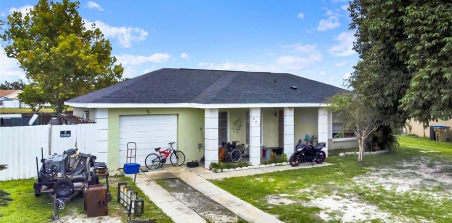 Casa en Kissimmee, Florida 2 dormitorios, 92.9 m2 № 1914758