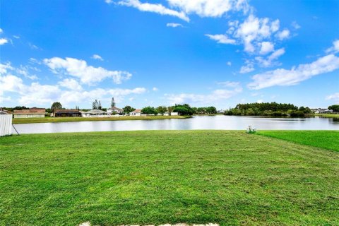Casa en venta en Kissimmee, Florida, 2 dormitorios, 92.9 m2 № 1914758 - foto 7