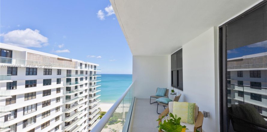 Condo à Bal Harbour, Floride, 2 chambres  № 1989463