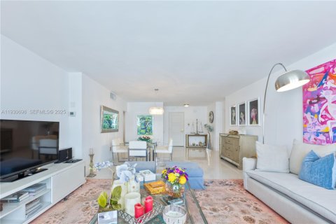 Copropriété à louer à Bal Harbour, Floride: 2 chambres, 128.95 m2 № 1989463 - photo 10