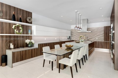 Villa ou maison à louer à Miami Beach, Floride: 8 chambres, 600.06 m2 № 1961413 - photo 9