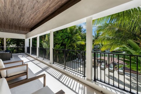 Villa ou maison à louer à Miami Beach, Floride: 8 chambres, 600.06 m2 № 1961413 - photo 19