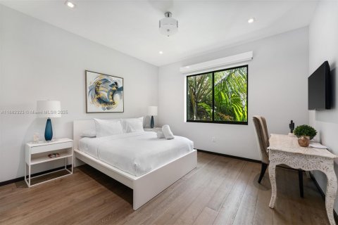 Villa ou maison à louer à Miami Beach, Floride: 8 chambres, 600.06 m2 № 1961413 - photo 25