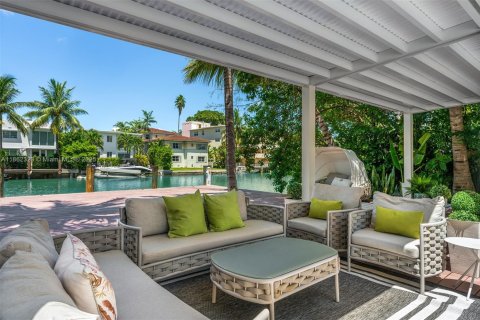 Villa ou maison à louer à Miami Beach, Floride: 8 chambres, 600.06 m2 № 1961413 - photo 29