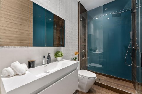 Villa ou maison à louer à Miami Beach, Floride: 8 chambres, 600.06 m2 № 1961413 - photo 24