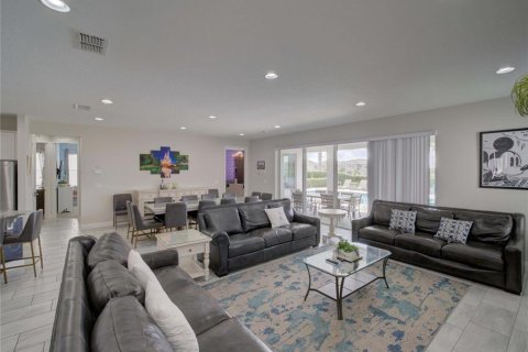 House in Kissimmee, Florida 11 bedrooms, 510.59 sq.m. № 1826285 - photo 11