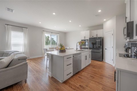 Casa en venta en Land O' Lakes, Florida, 4 dormitorios, 220.18 m2 № 1907008 - foto 13