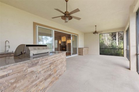House in Palm Coast, Florida 3 bedrooms, 231.05 sq.m. № 1523727 - photo 14