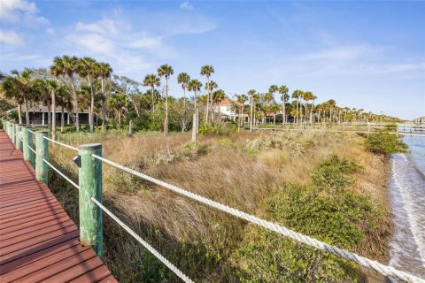 House in Palm Coast, Florida 3 bedrooms, 231.05 sq.m. № 1523727 - photo 19