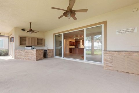 House in Palm Coast, Florida 3 bedrooms, 231.05 sq.m. № 1523727 - photo 10