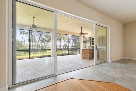 House in Palm Coast, Florida 3 bedrooms, 231.05 sq.m. № 1523727 - photo 9