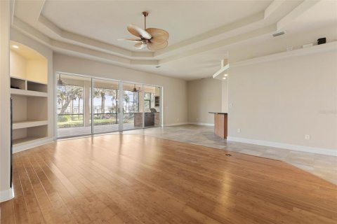 House in Palm Coast, Florida 3 bedrooms, 231.05 sq.m. № 1523727 - photo 4