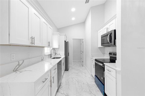 House in Summerfield, Florida 3 bedrooms, 107.4 sq.m. № 2201772 - photo 21